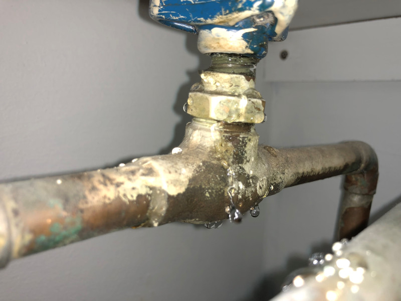 fuite-d-eau-laval-plomberie-ren-ga